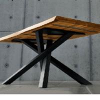 Gambe per tavolo incrociate