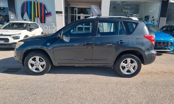 Toyota RAV 4 RAV4 2.2 D-4D 136 CV Luxury 4X4