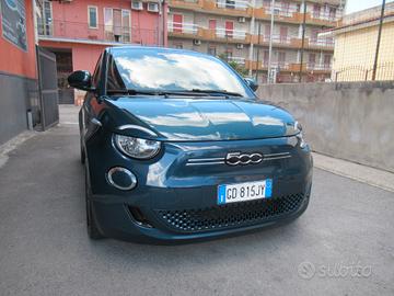 Fiat 500 500e Berlina 42 kWh La Prima
