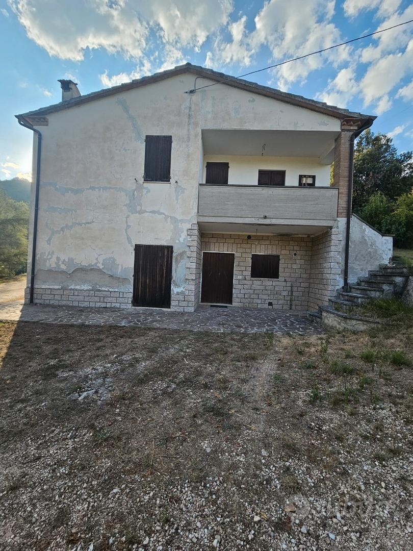 Casa rurale e terreni - View 2
