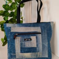 Borsa tote patchwork in jeans cucita a mano