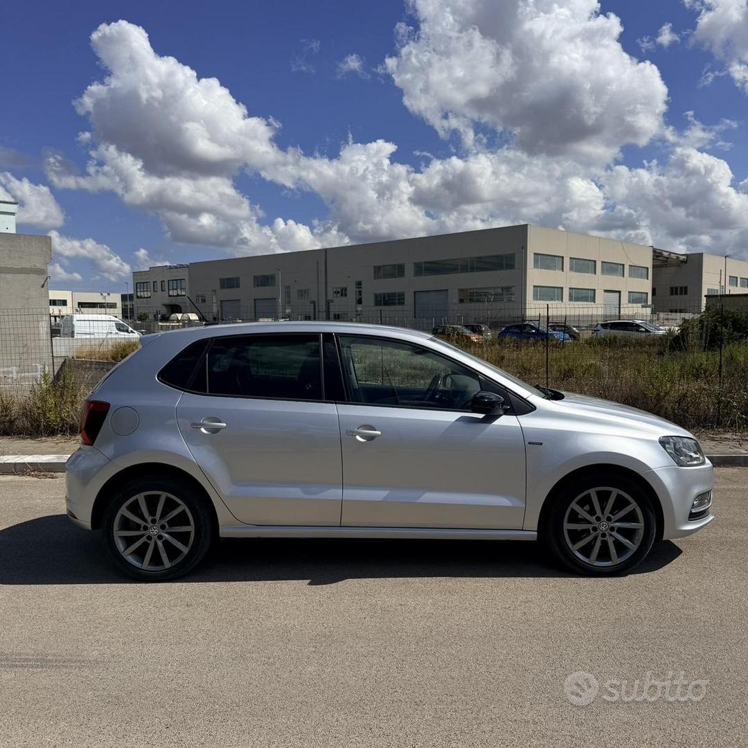 Volkswagen Polo 2015 photo 2