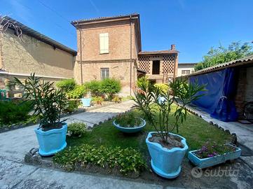 CASA SEMINDIPENDENTE A CASTELNUOVO SCRIVIA