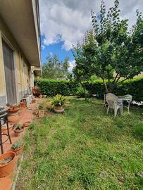 Appartamento di 130 m² con più di 5 locali e box a