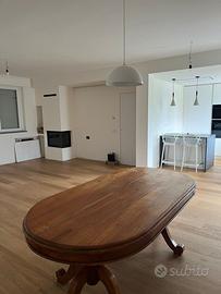 Tavolo legno massello di design