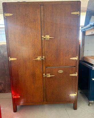 ghiacciaia credenza meneghini