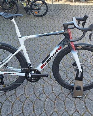 Bianchi Infinito Roubaix 