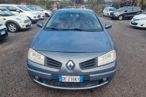 Renault Megane Mégane C-C 1.9 dCi/130CV Luxe