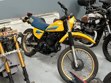 Suzuki DR 500