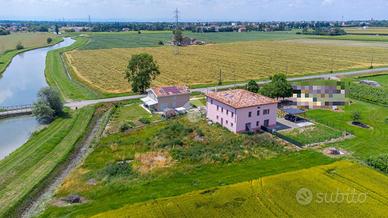 PORZIONE DI BIFAMILIARE A CARPI