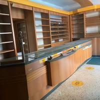 Arredamento tabaccheria
