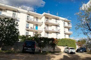 Locale con 4 vani abitabile