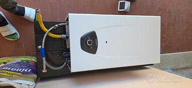 Scaldabagno a gas Ariston Fast Evo X ONT 11 NG