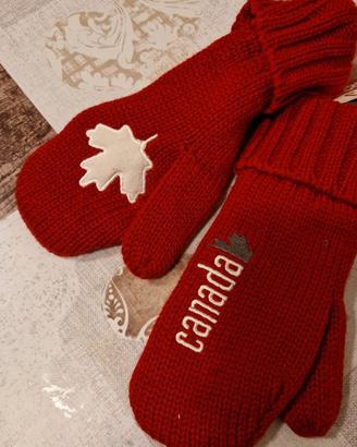 Guanti moffole nuovi con bandiera canadese