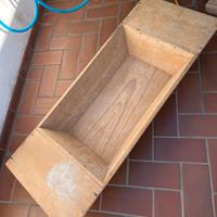 Madia in legno per impastare farina