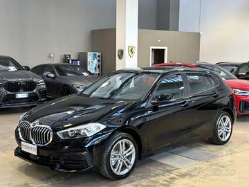 BMW 116 d 5p. Business Advantage Auto - 17"M - C