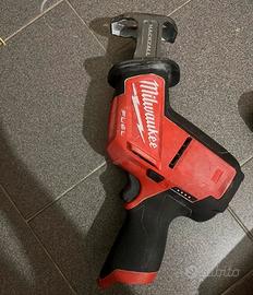 Seghetto diritto compatto Milwaukee M12 FUEL