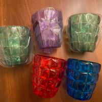 Set 5 bicchieri nuovi in plastica rigida robusta