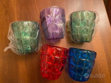 Set 5 bicchieri nuovi in plastica rigida robusta