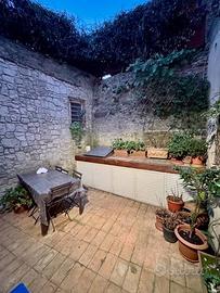 Casa indipendente di 110 m² con 5 locali a Calci