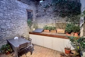 Casa indipendente di 110 m² con 5 locali a Calci
