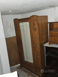 armadio con specchio