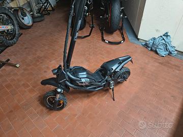 monopattino acer predator