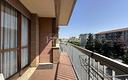 -ampio-4-locali-in-nuda-proprieta-con-terrazzo-
