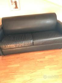 Divano letto in eco pelle nera