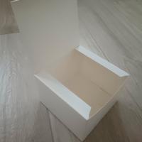 scatole bianche per bomboniere