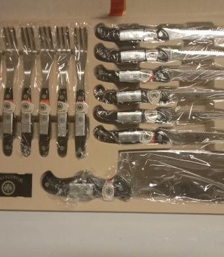 VALIGETTA POSATE 28 PEZZI marca "WARSTAINER"