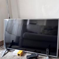 Smart Tv 39” LG Grigio e Proiettore Film