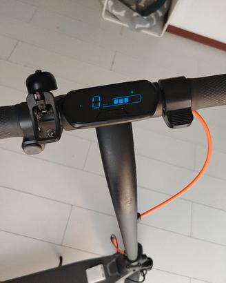 Ninebot E2 Plus -Monopattino Elettrico