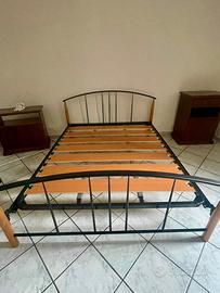 Struttura letto matrimoniale