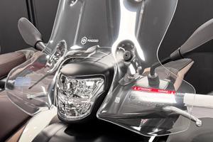 Parabrezza Piaggio Medley originale