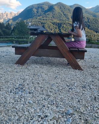 tavolo in legno per bambini