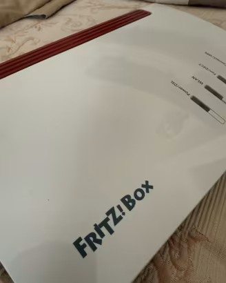 Modem Fritzbox 7590 + Repeater 1200 AX