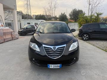 Lancia Ypsilon 1.2 69 CV 5 porte Platinum