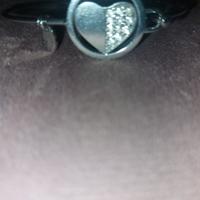 bracciale in metallo rigido con cuore e strass