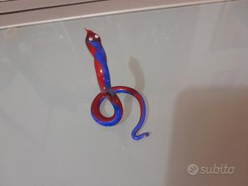 serpente in vetro di murano, rosso blu