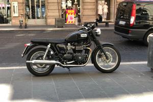 Triumph Bonneville T100 Black edition - 2010