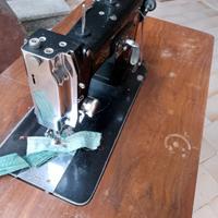 Macchina da cucire Necchi