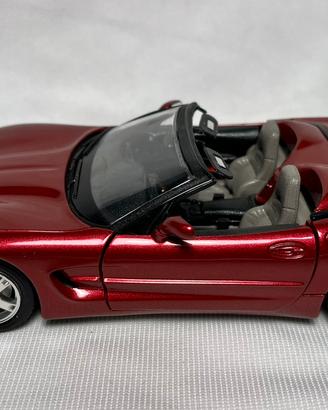 Burago 1/24 Chevrolet Corvette Cabriolet 1997