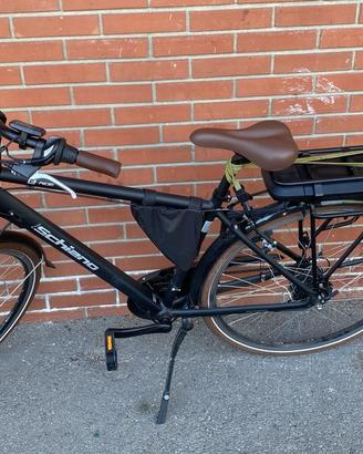 Bicicletta elettrica 28 pedalata assistita
