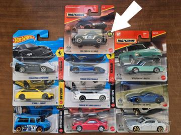 10 modellini (Hot Wheels e Matchbox)