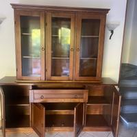 Vetrinetta con credenza
