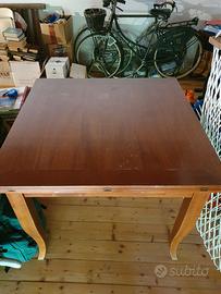 Tavolo in ciliegio allungabile