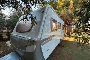 Roulotte carava Hymer eriba nova mover