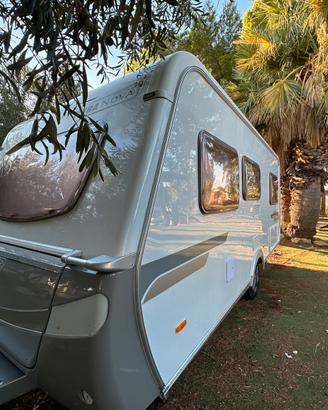 Roulotte carava Hymer eriba nova mover