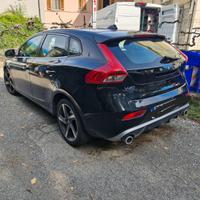 Volvo v 40 R - Design